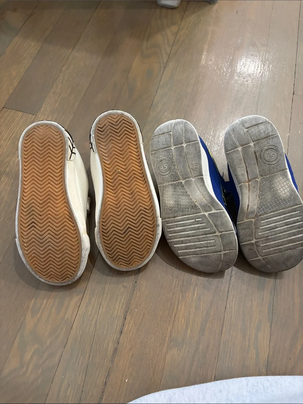 Boys 11 sneakers Spider-Man & stride rite 360 guc